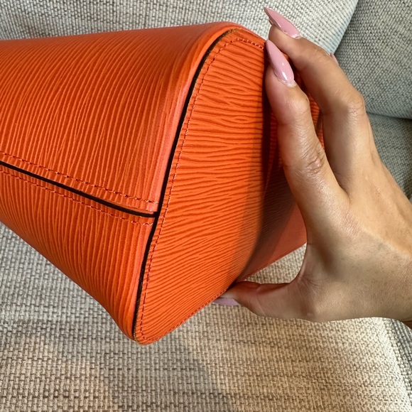 Louis Vuitton Neverfull PM Orange Epi - Picture 10 of 16